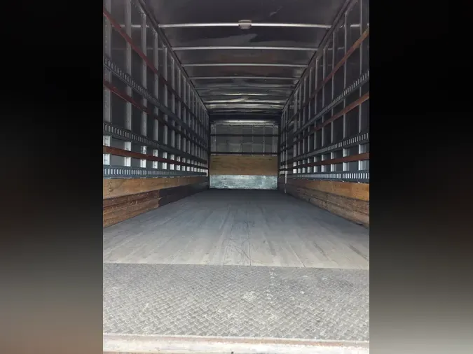 2019 FREIGHTLINER/MERCEDES M2 106