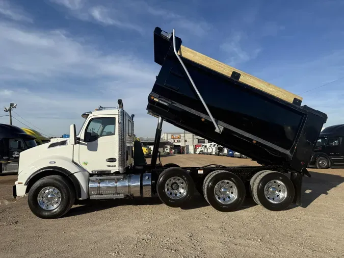 2025 Kenworth T8800fa6ad8af09522232285a53f77d28f3e
