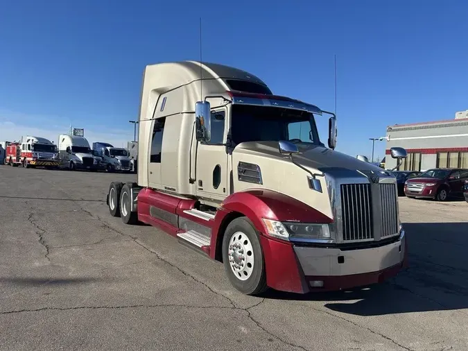 2018 Western Star 5700 XE Sleeper0fa6c401024bd64c72bb75c641349762
