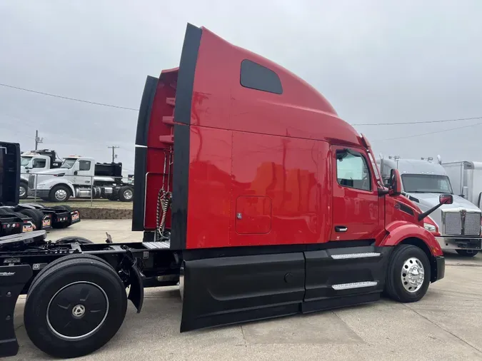 2023 Peterbilt 579