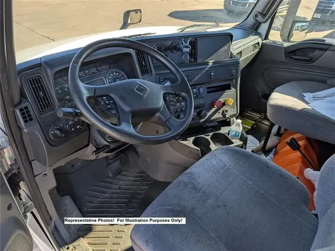 2021 INTERNATIONAL LT