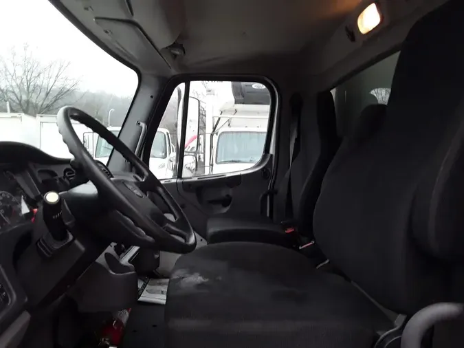 2019 FREIGHTLINER/MERCEDES M2 106