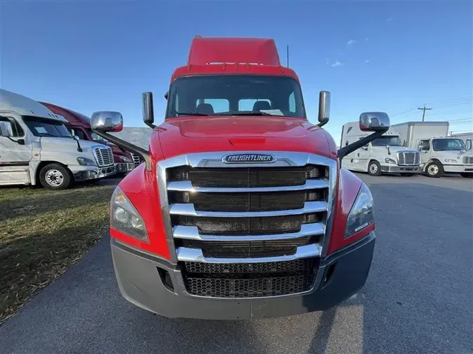 2020 FREIGHTLINER/MERCEDES NEW CASCADIA PX12664