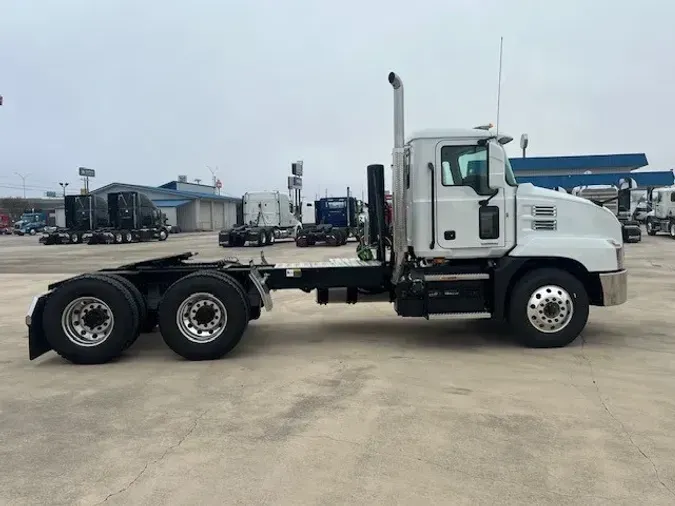 2025 MACK AN64T