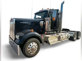 2025 Kenworth W900L