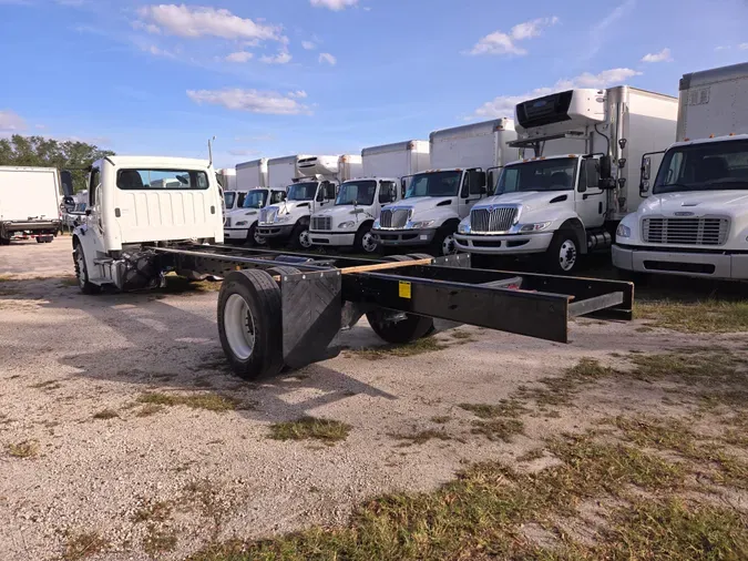 2020 FREIGHTLINER/MERCEDES M2 106