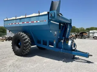 1985 Kinze 640