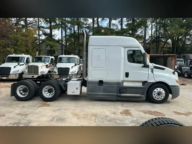 2021 Freightliner Cascadia 1260fba3faec9ca4a0410066cf6f182eae3