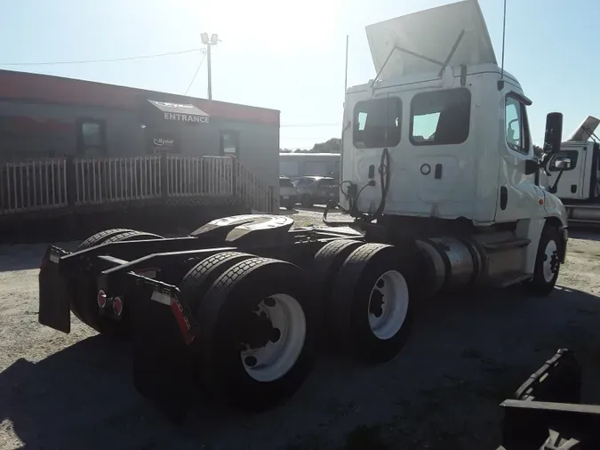 2019 FREIGHTLINER/MERCEDES CASCADIA 125