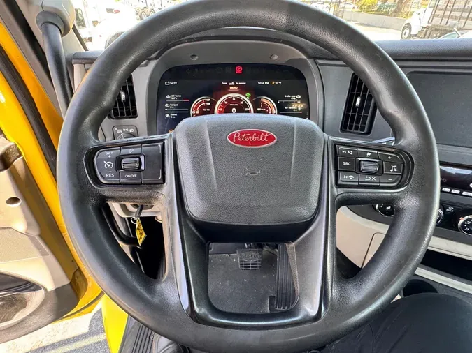 2023 Peterbilt 5790fbd2fdb04486994a1ea26b95c55c1b7