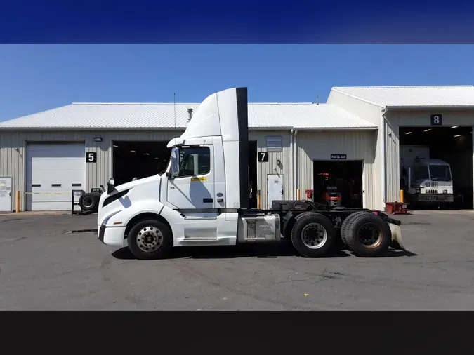 2018 Volvo VNL300