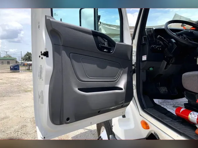 2021 INT LT625 4x2