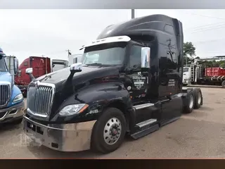 2022 INTERNATIONAL LT