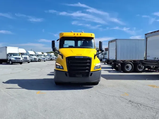 2020 FREIGHTLINER/MERCEDES NEW CASCADIA 116