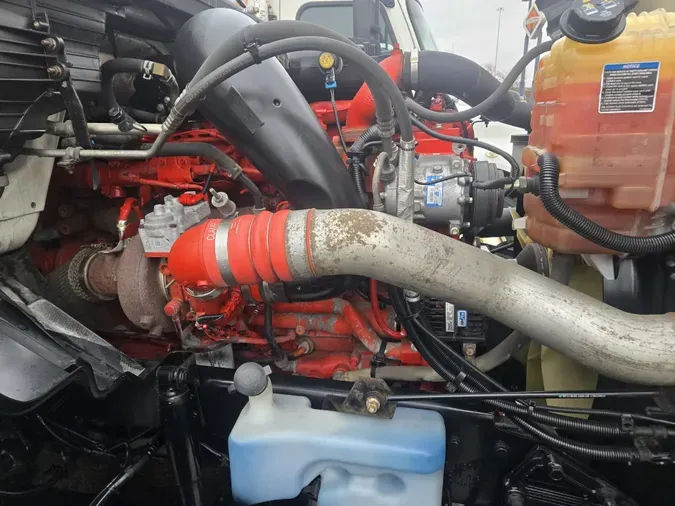 2020 International LT625