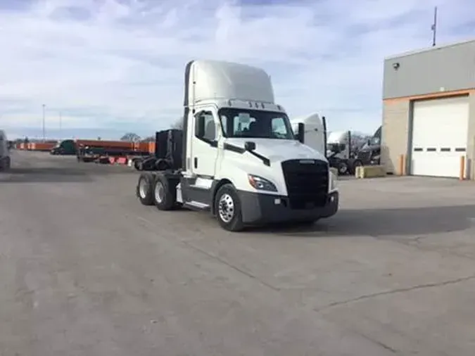 2019 Freightliner Cascadia0fcc47048cf4642e93b984df88f8d1e3