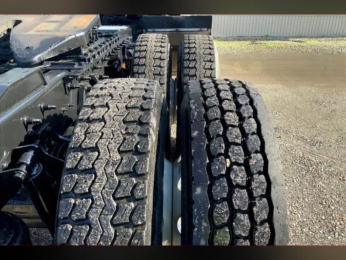 2023 INT LT625 6x4