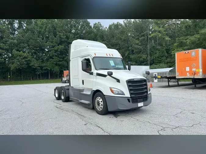 2020 Freightliner Cascadia0fd05f038761d7a4cab455a019004b37