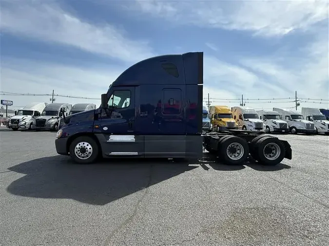 2016 FREIGHTLINER CASCADIA EVOLUTION