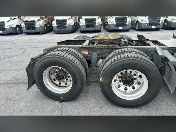 2020 Freightliner Cascadia 126