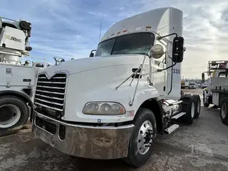 2009 MACK PINNACLE CXU613