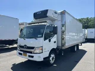 2019 HINO HINO 195