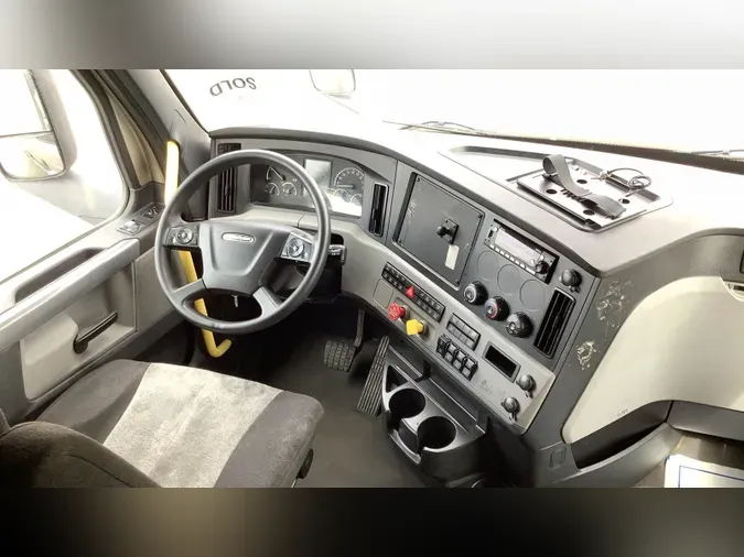 2022 Freightliner Cascadia 126