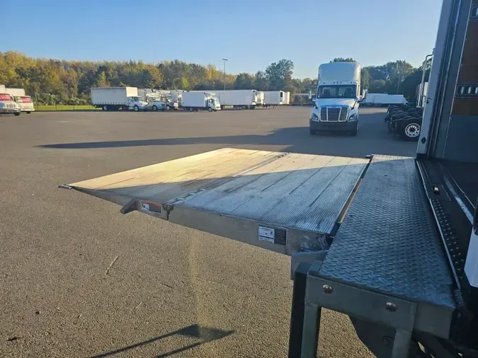 2019 FREIGHTLINER/MERCEDES M2 106