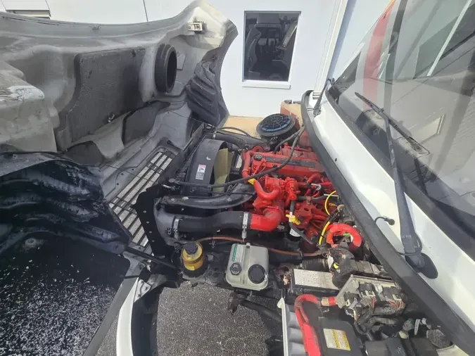 2019 FREIGHTLINER/MERCEDES M2 106