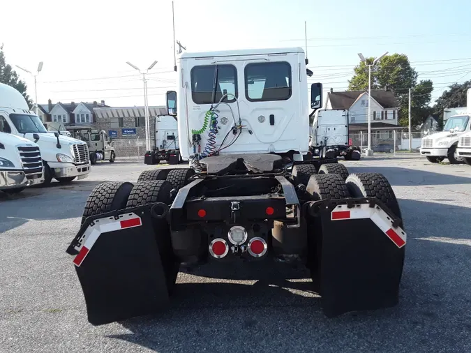 2018 FREIGHTLINER/MERCEDES CASCADIA 125