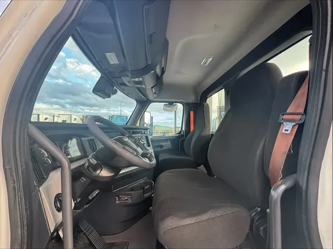 2022 Freightliner Cascadia 126