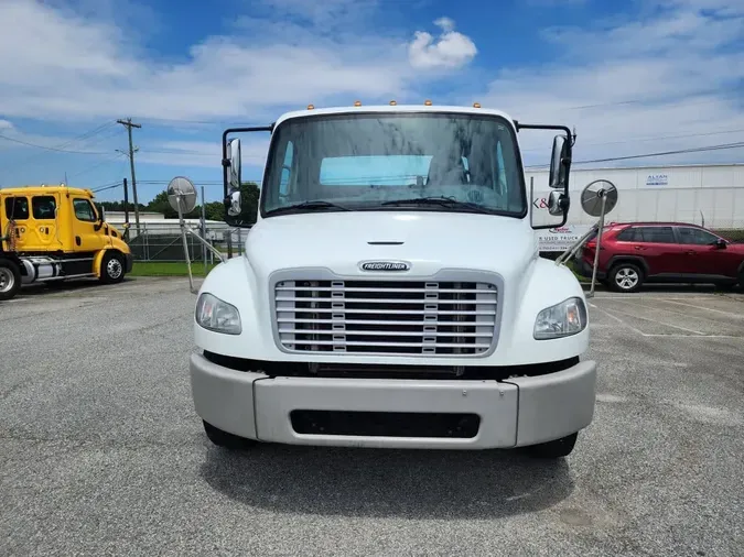 2018 FREIGHTLINER M2 106