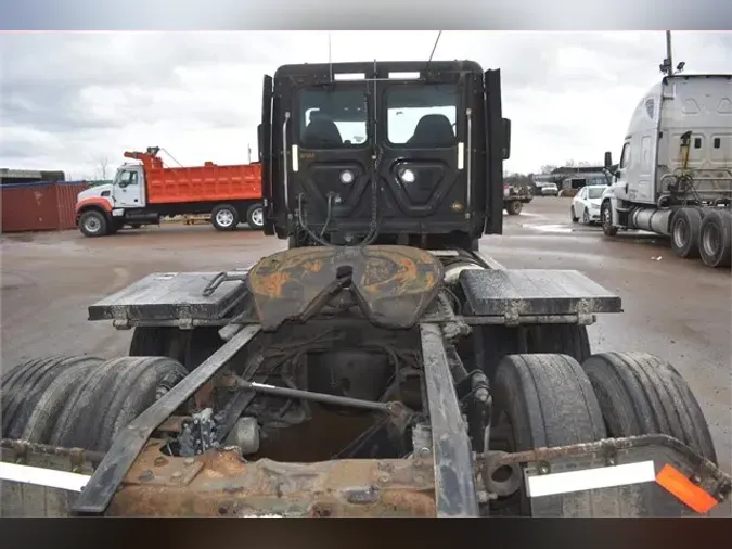 2015 FREIGHTLINER CASCADIA 113