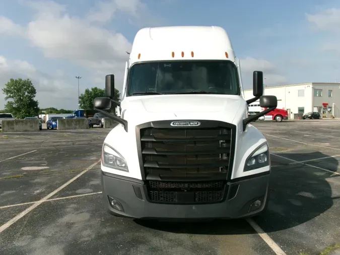 2022 Freightliner Cascadia0ff1363917e95116c67deed2e39fbbc1
