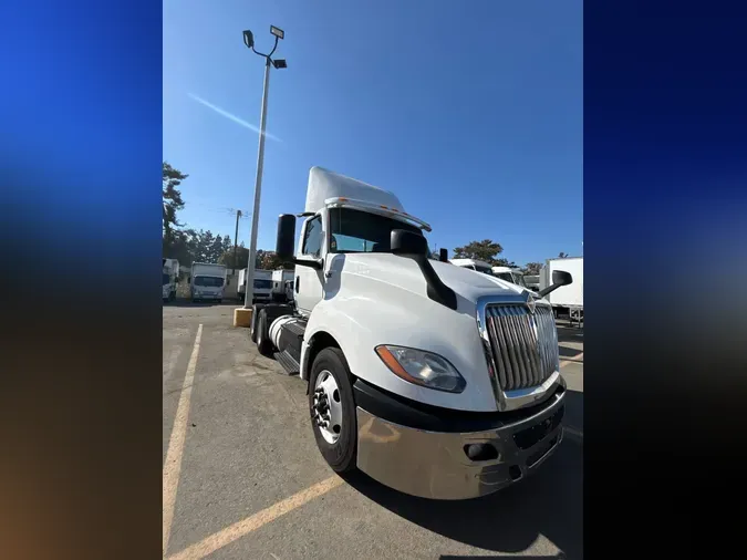2019 NAVISTAR INTERNATIONAL LT625 DAYCAB T/A0ff36c8c09449707af600583b77885bf