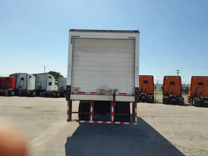 2018 FREIGHTLINER M2 106
