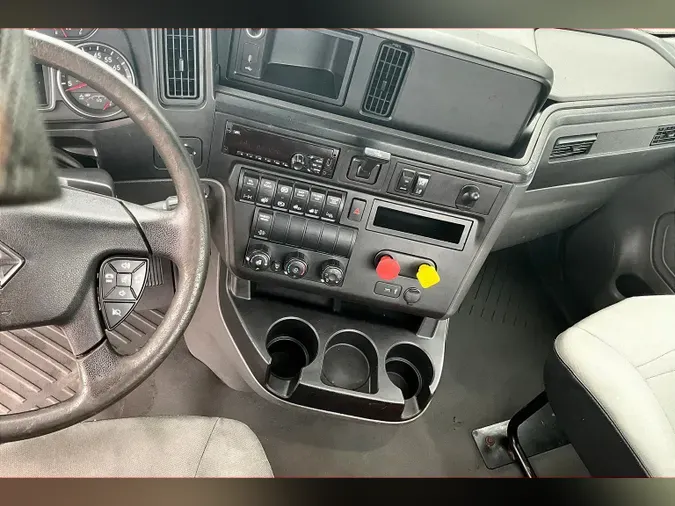 2019 INT LT625 6x4