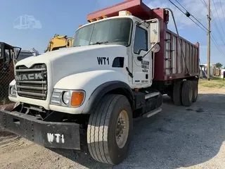 2006 MACK GRANITE CV713