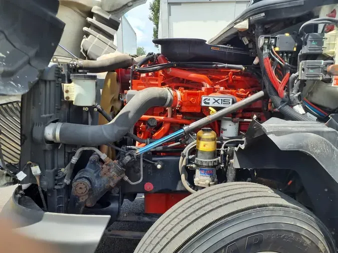 2019 NAVISTAR INTERNATIONAL LT625 SLPR CAB