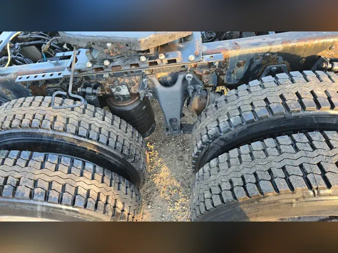 2020 International LT1001b1da381f79eacd2fda6856cff18b