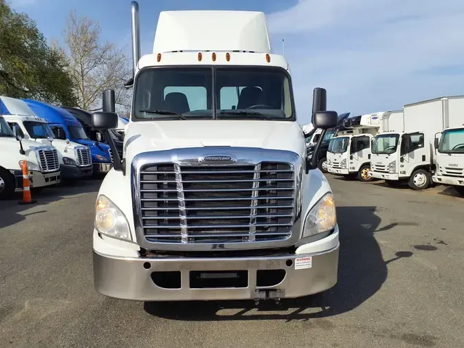 2018 FREIGHTLINER/MERCEDES CASCADIA 125