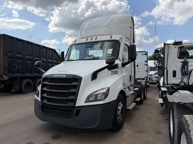 2021 FREIGHTLINER CASCADIA 11610055a55cb43682f60a798eb6804d954