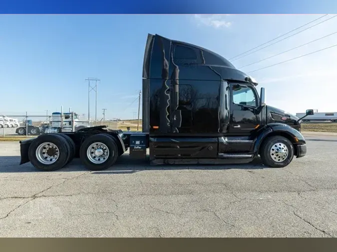 2022 PETERBILT 579