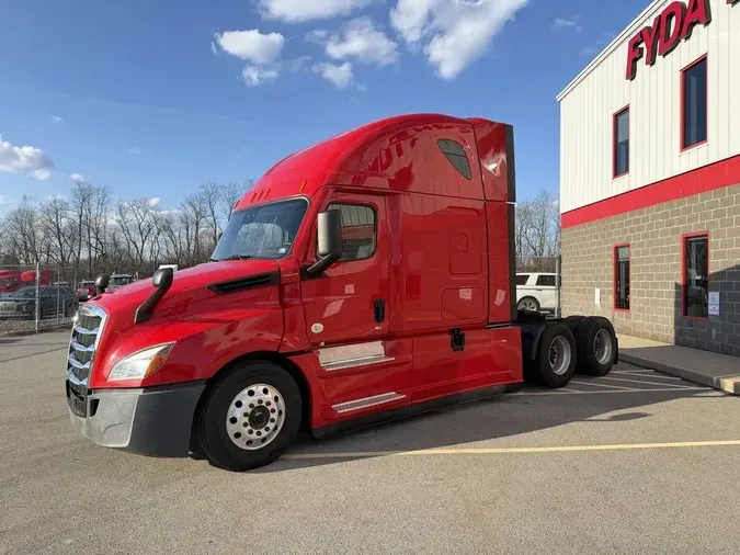 2022 Freightliner Cascadia&reg;100868cd094d8988690e212c7ffd63db