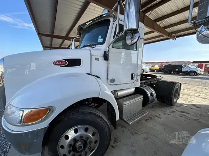 2018 PETERBILT 337