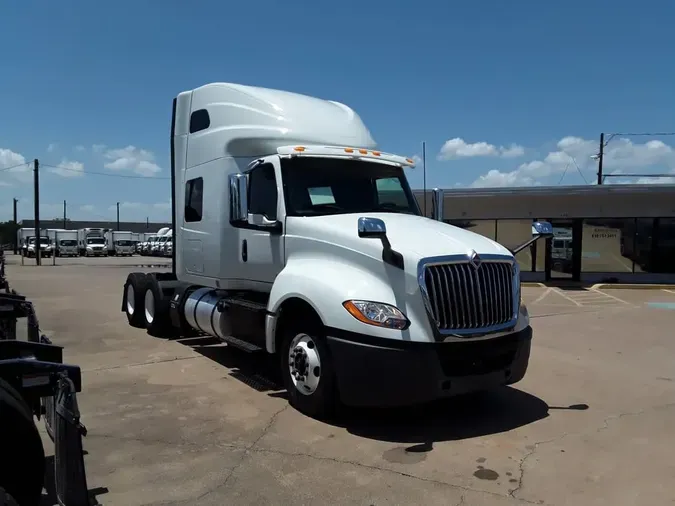 2019 NAVISTAR INTERNATIONAL LT625 SLPR CAB