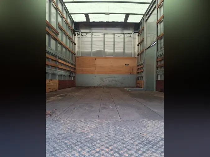 2015 FREIGHTLINER/MERCEDES M2 106