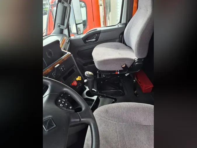 2019 NAVISTAR INTERNATIONAL LT625 SLPR CAB