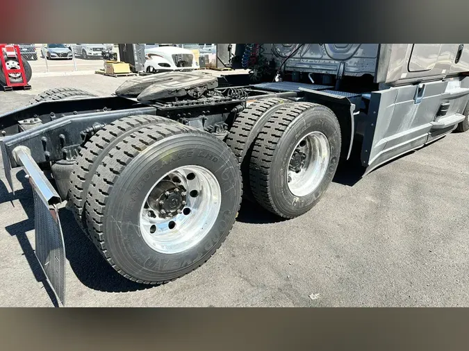 2023 Freightliner Cascadia