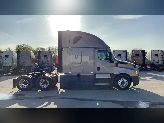 2021 Freightliner Cascadia